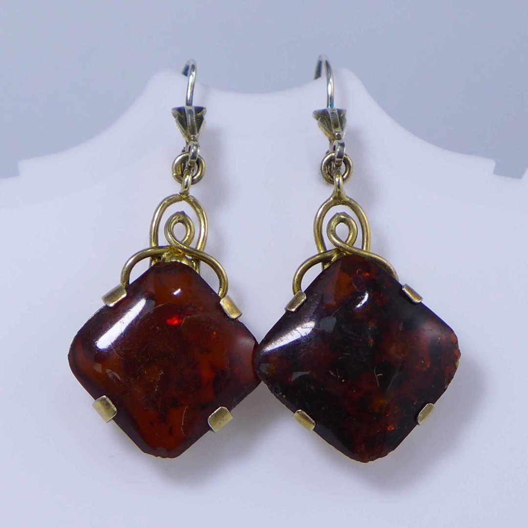 Rudolf Reich - Earrings with amber diamonds