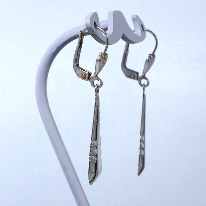 Grafische Ohrhänger in Silber