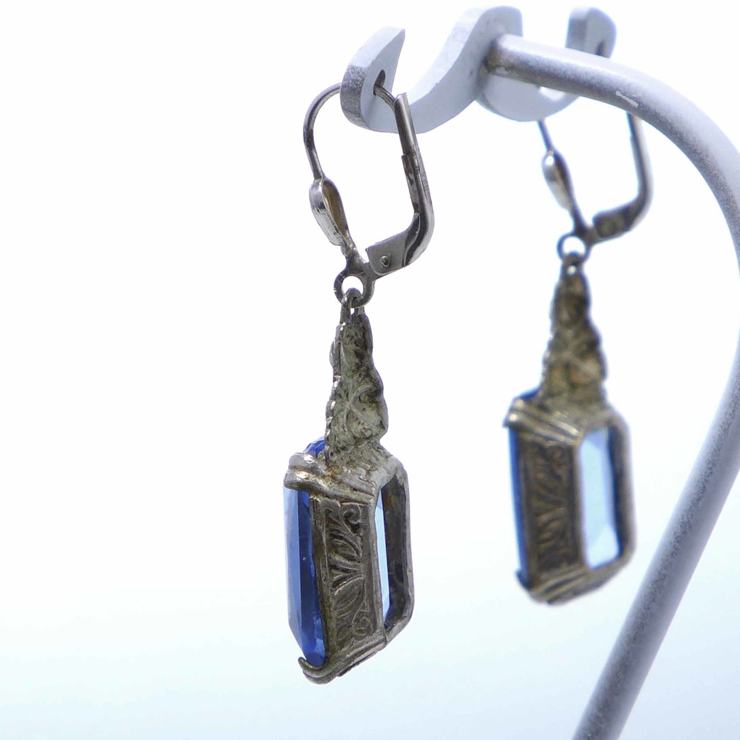 Light blue earrings with vine leaves motif