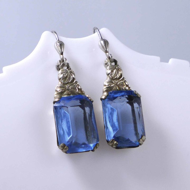 Light blue earrings with vine leaves motif