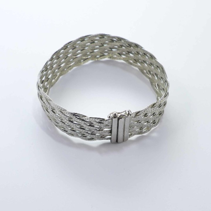 Braided silver bracelet