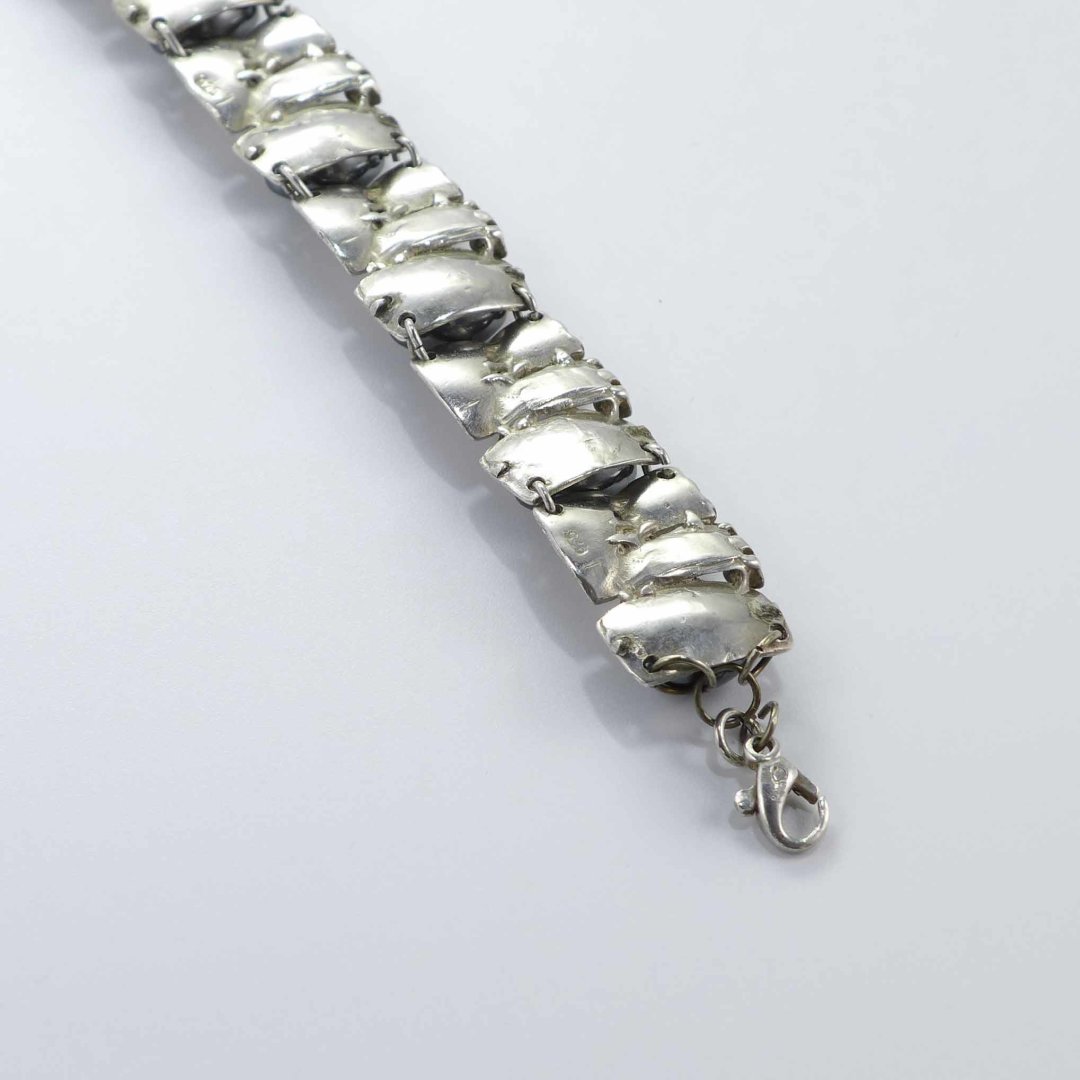 Brutalist silver bracelet with hematite