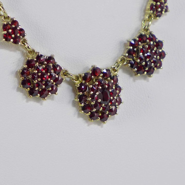 Garnet necklace in silver gold plated