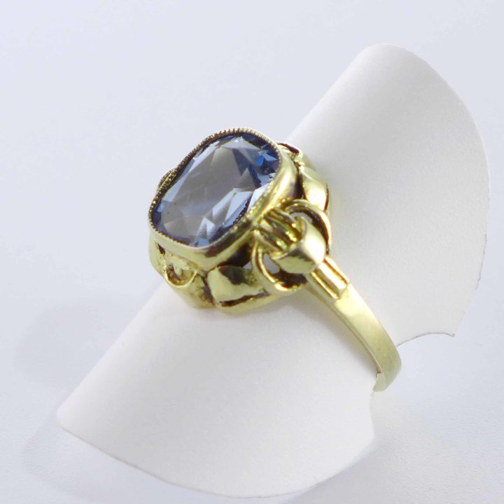 Gold plated ring with synthetic spinel from the 1930s