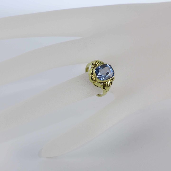Gold plated ring with synthetic spinel from the 1930s