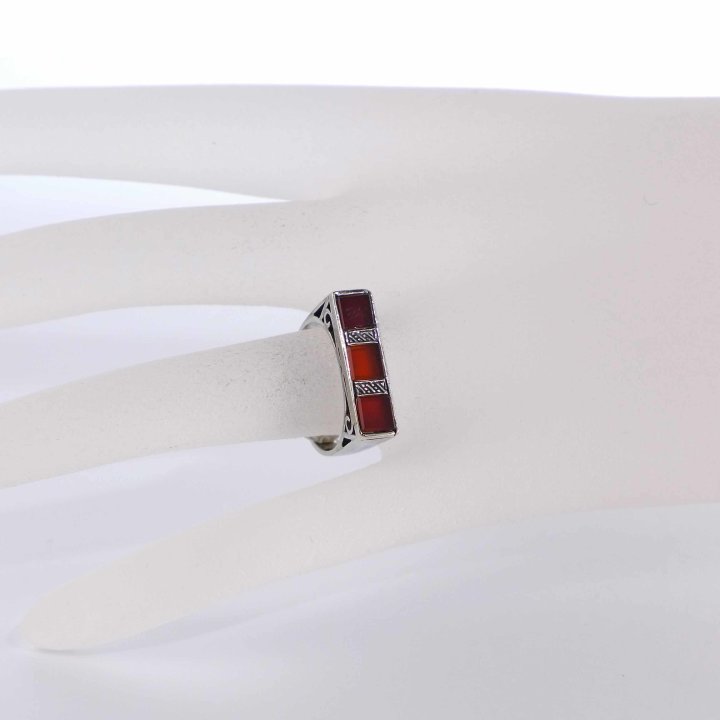 Art Deco ring with carnelians