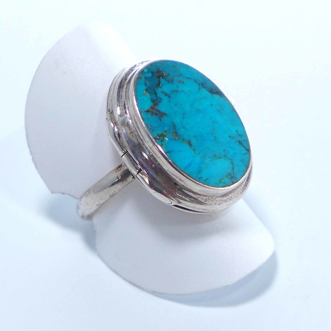 Poison ring with turquoise
