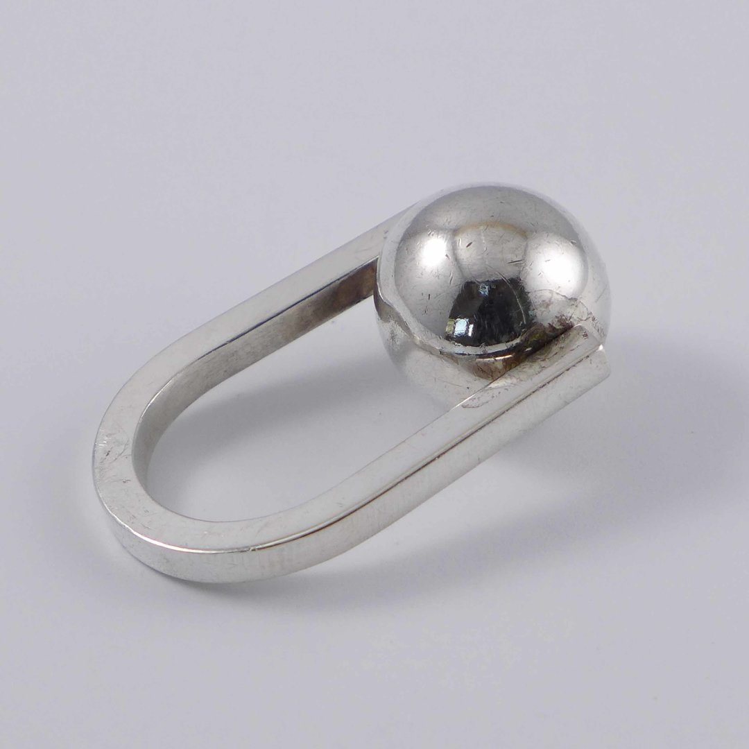 Auran Kultaseppa Oy - Ring mit flexibler Silberkugel
