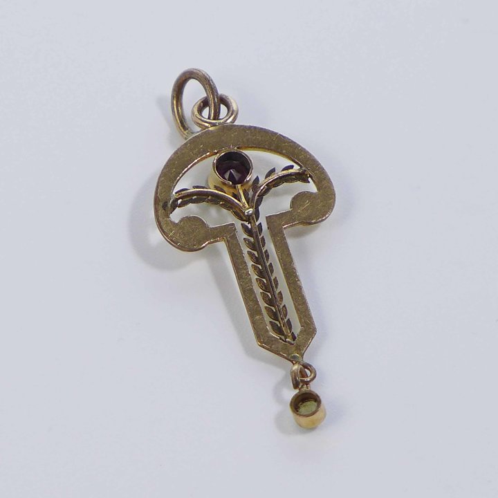 Art nouveau pendant with leaf garland in gold doublé