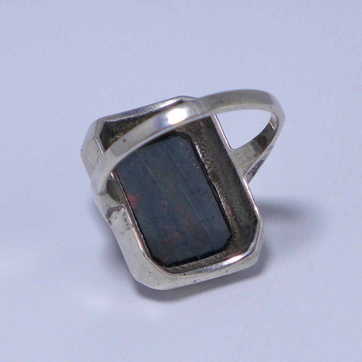 Art Deco ring with jasper