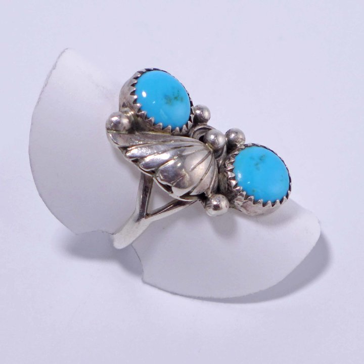 North American Indian ring with turquoises