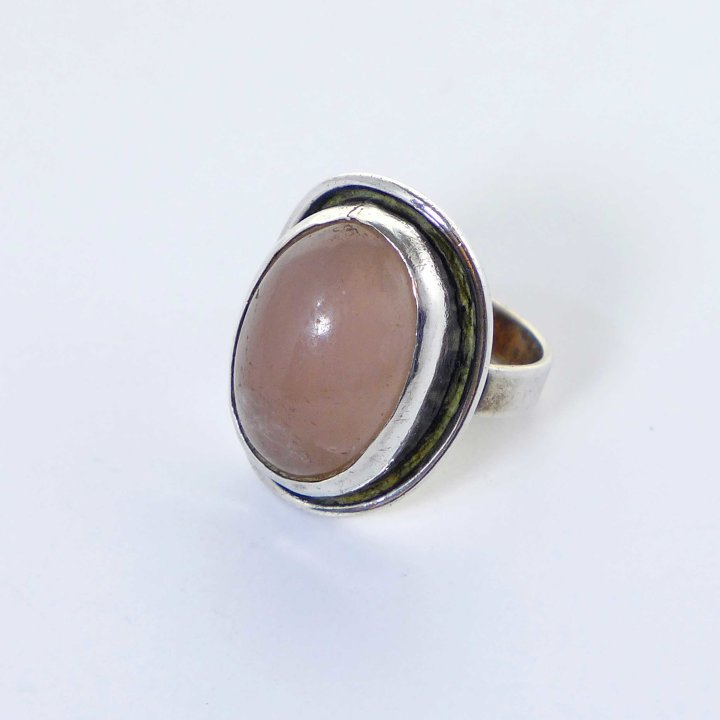 Georg Kramer - Silver ring with rose quartz