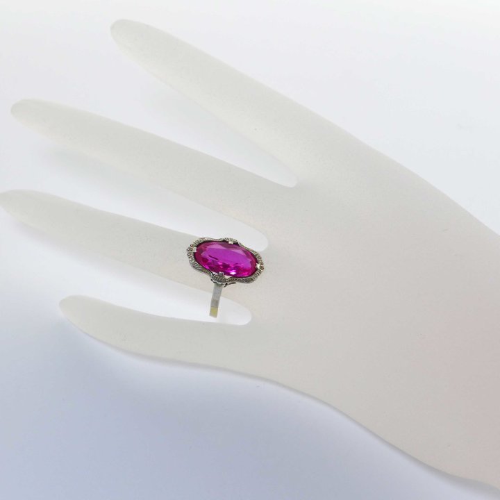 Art Deco ring with pink stone