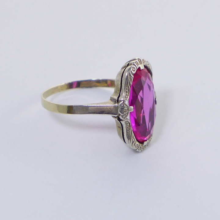 Art Deco ring with pink stone