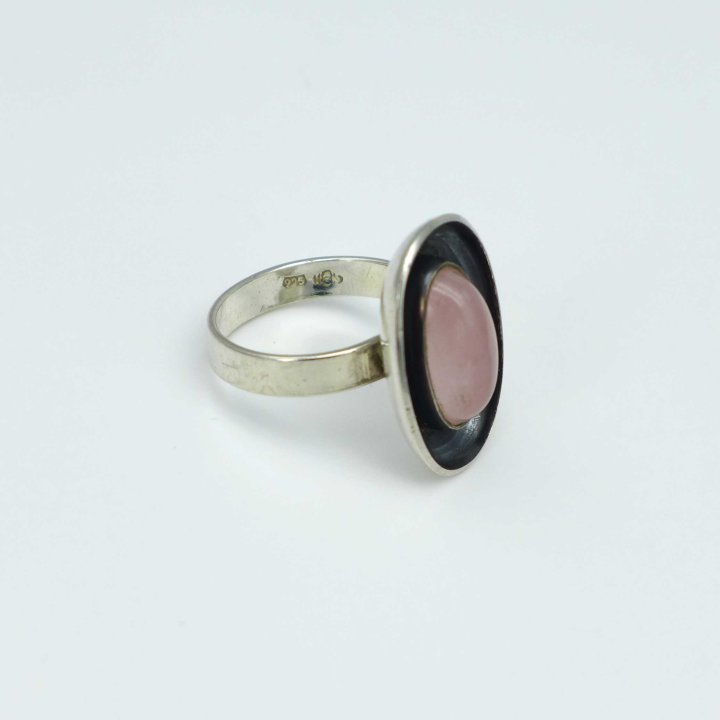 Silver ring with rose quartz from the 1960s