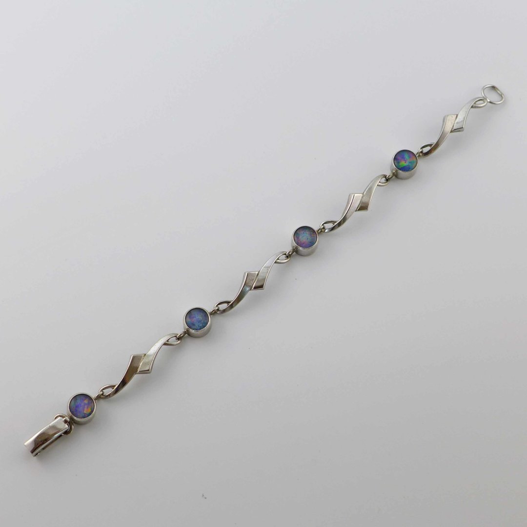 Silver bracelet with opal triplets from the 1960s