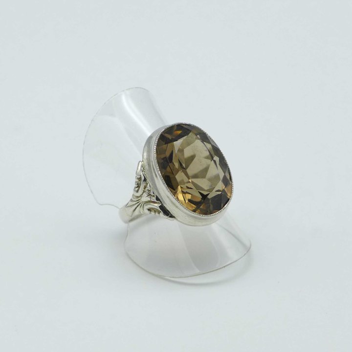Silver ring from the 1930s with smoky quartz
