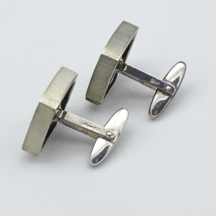 Cuff links in frosted silver from the 1970s