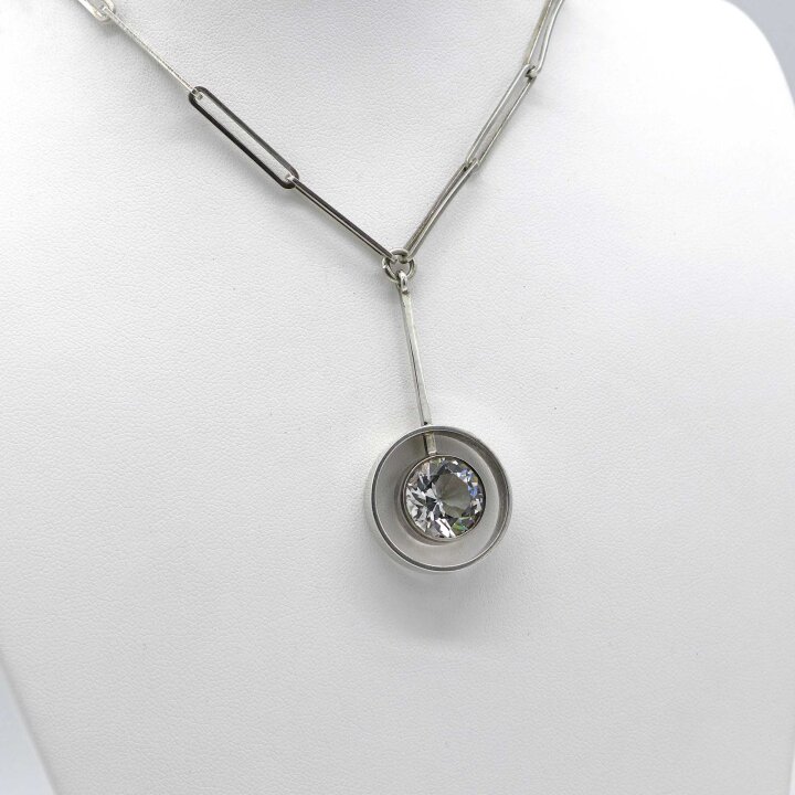N.E. From - Langes Silbercollier mit Bergkristall