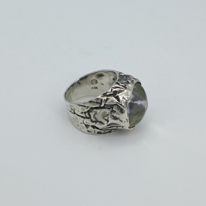 Oly - Silver ring with rock crystal