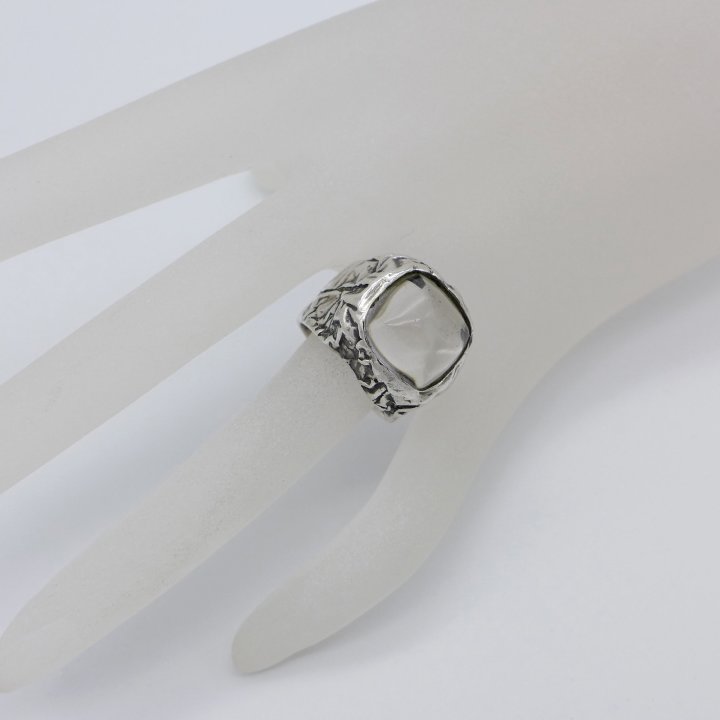 Oly - Silver ring with rock crystal