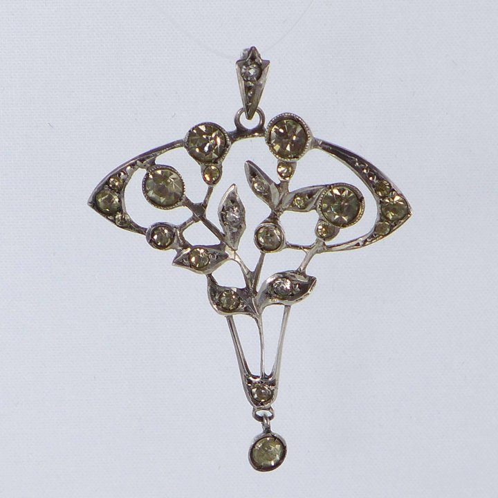 Floral art nouveau pendant with rock crystals