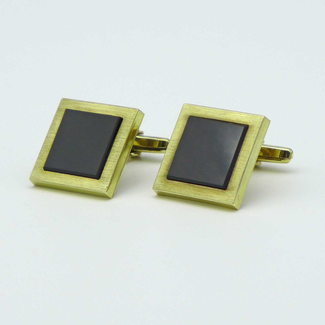 Square Cufflinks in Gold with Onyx