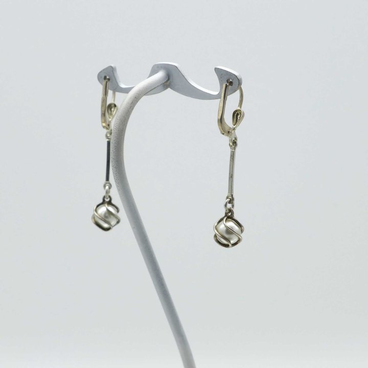 Silberne Ohrringe mit Akoya-Perle