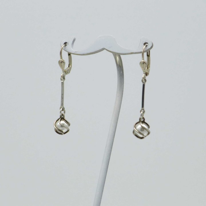 Silver earrings with Akoya pearl