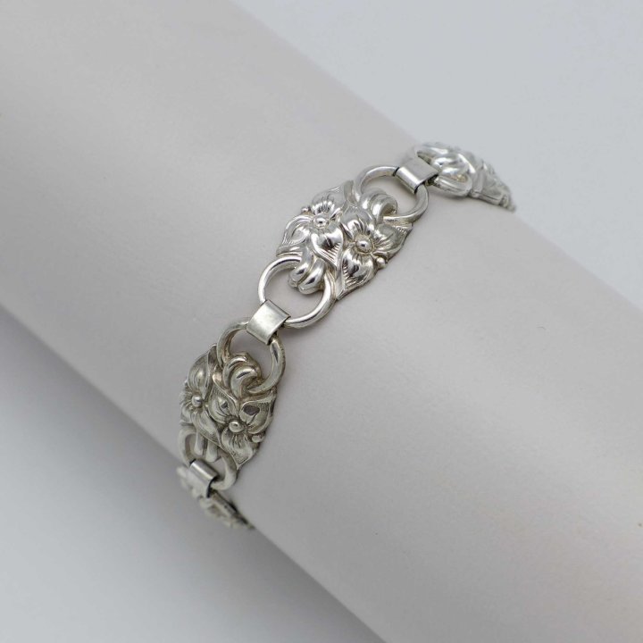 Silver bracelet with gentian flowers