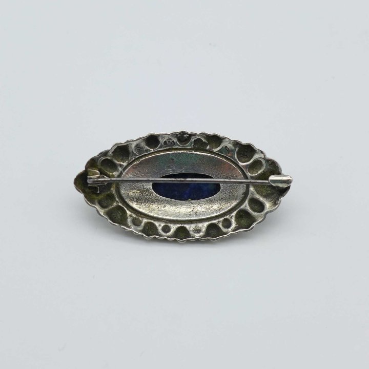 Art Nouveau silver brooch with lapis