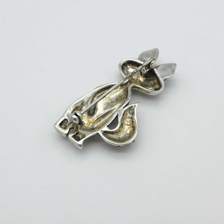Funny cat brooch with marcasites