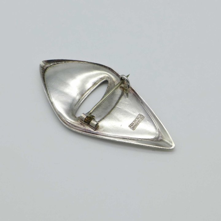OSVAIS - Silver brooch
