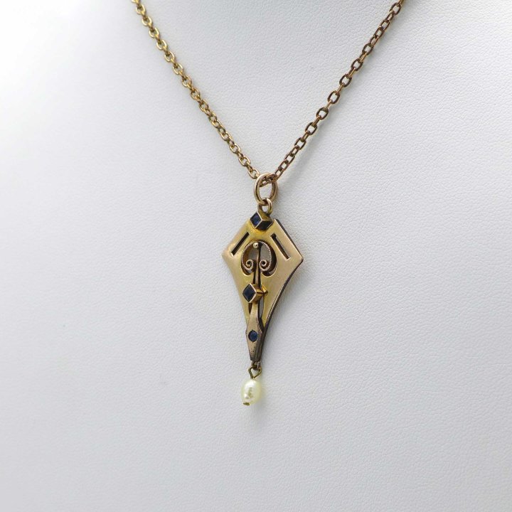 Art Nouveau pendant in gold doublé with freshwater pearl