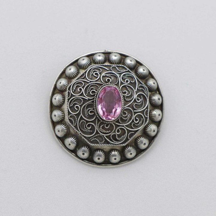 Handmade filigree brooch with pink stone