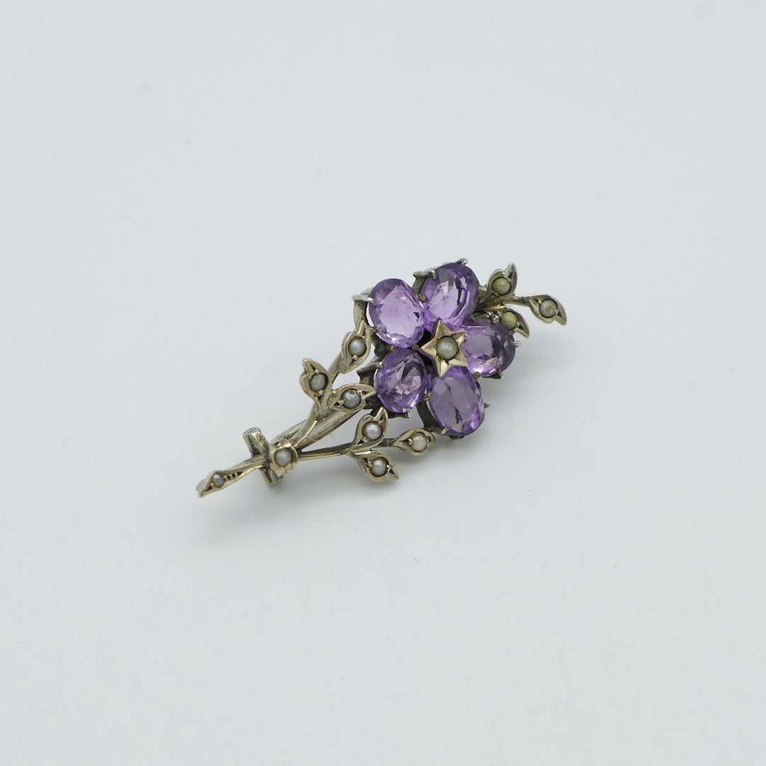 Brooch with Amethyst Flower from the 19th Century