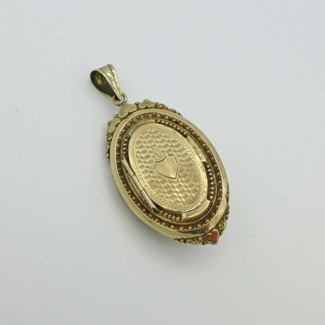 Biedermeier medallion in gold doublé