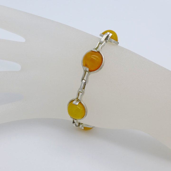 Amber bracelet from the 1960s