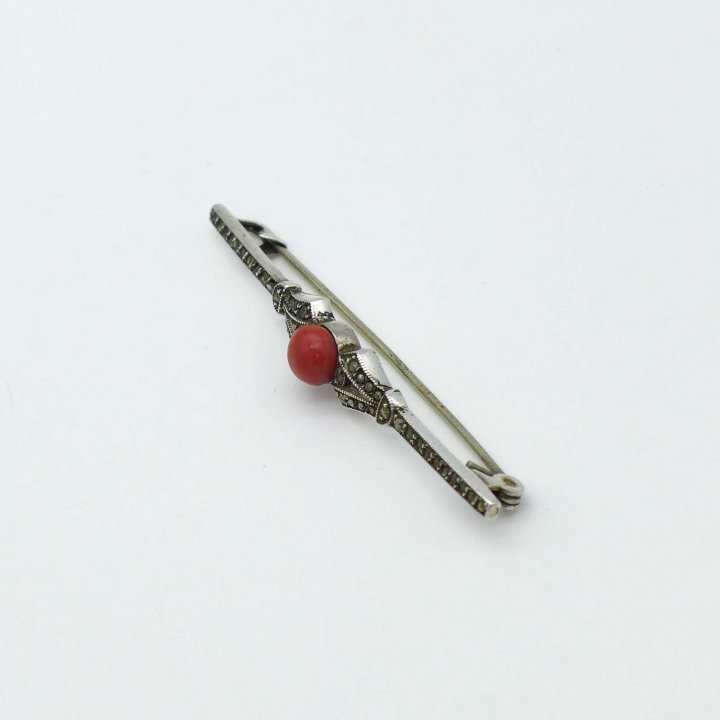 Art Deco Brooch with Coral and Markasite