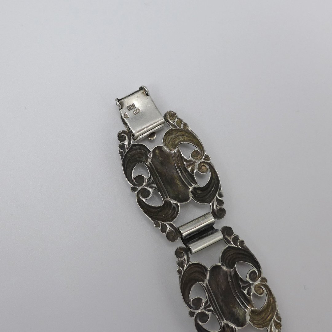 Driven silver bracelet