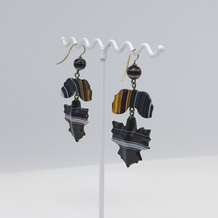 Earrings band agate from the Historism