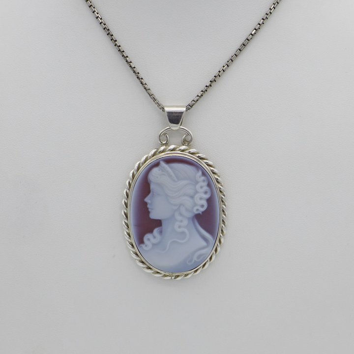 Pendant Agate Cameo with Portrait of a Woman