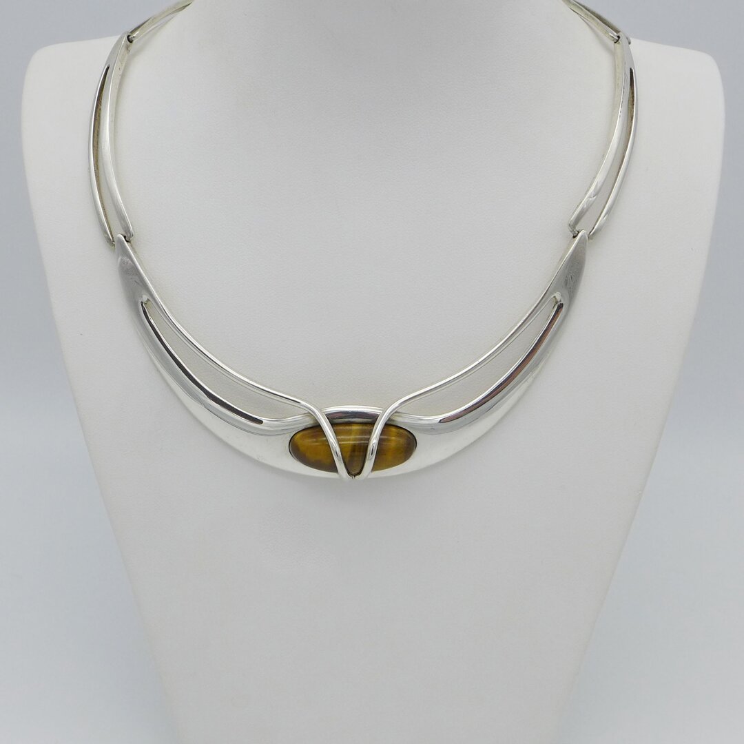 E. Hult de Corral - Necklace with tigers eye