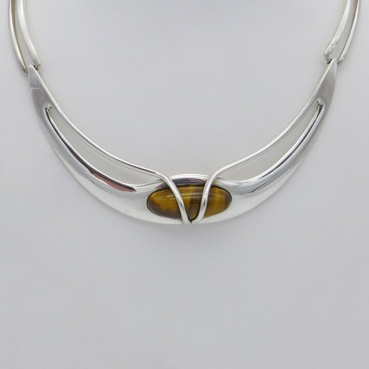 E. Hult de Corral - Collier mit Tigerauge