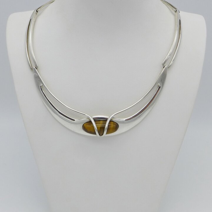 E. Hult de Corral - Necklace with tigers eye