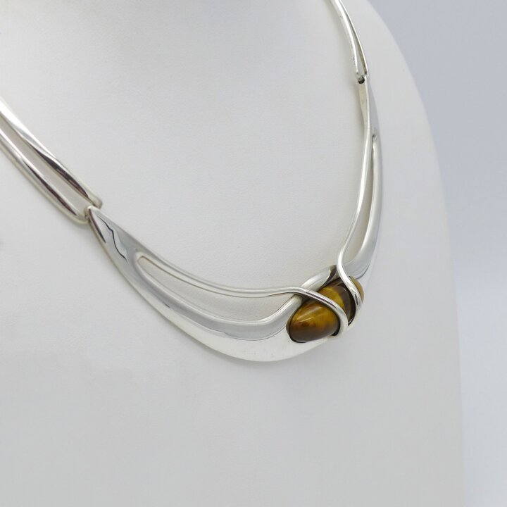 E. Hult de Corral - Necklace with tigers eye