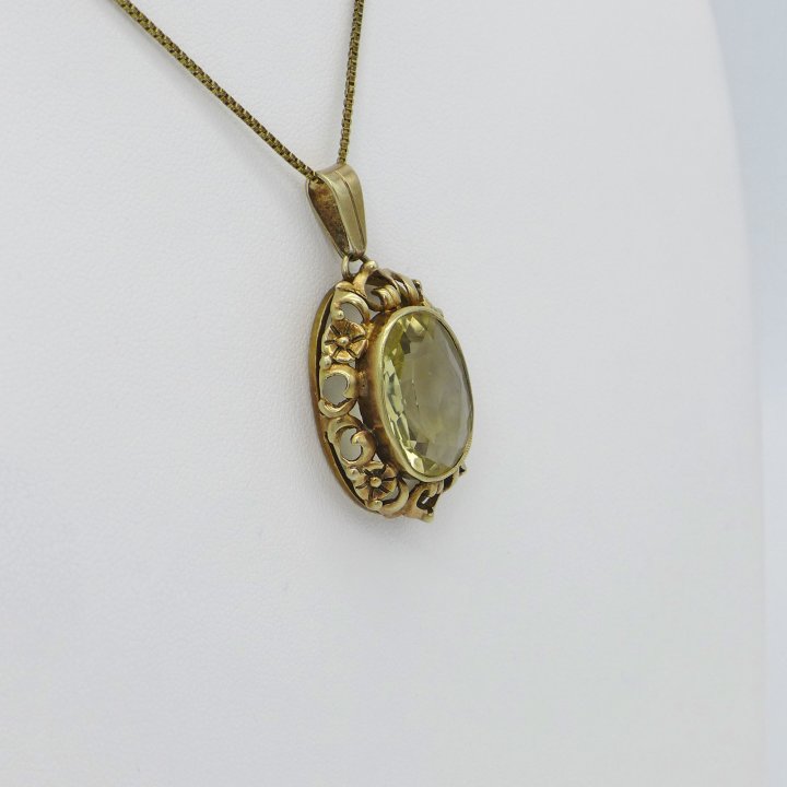 Gold-plated pendant with citrine