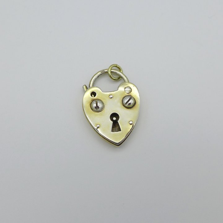 Heart-shaped padlock pendant