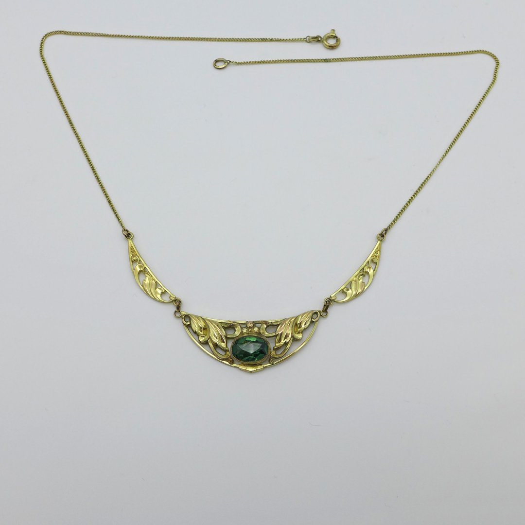 Necklace with tourmaline-coloured stone from the 1930s