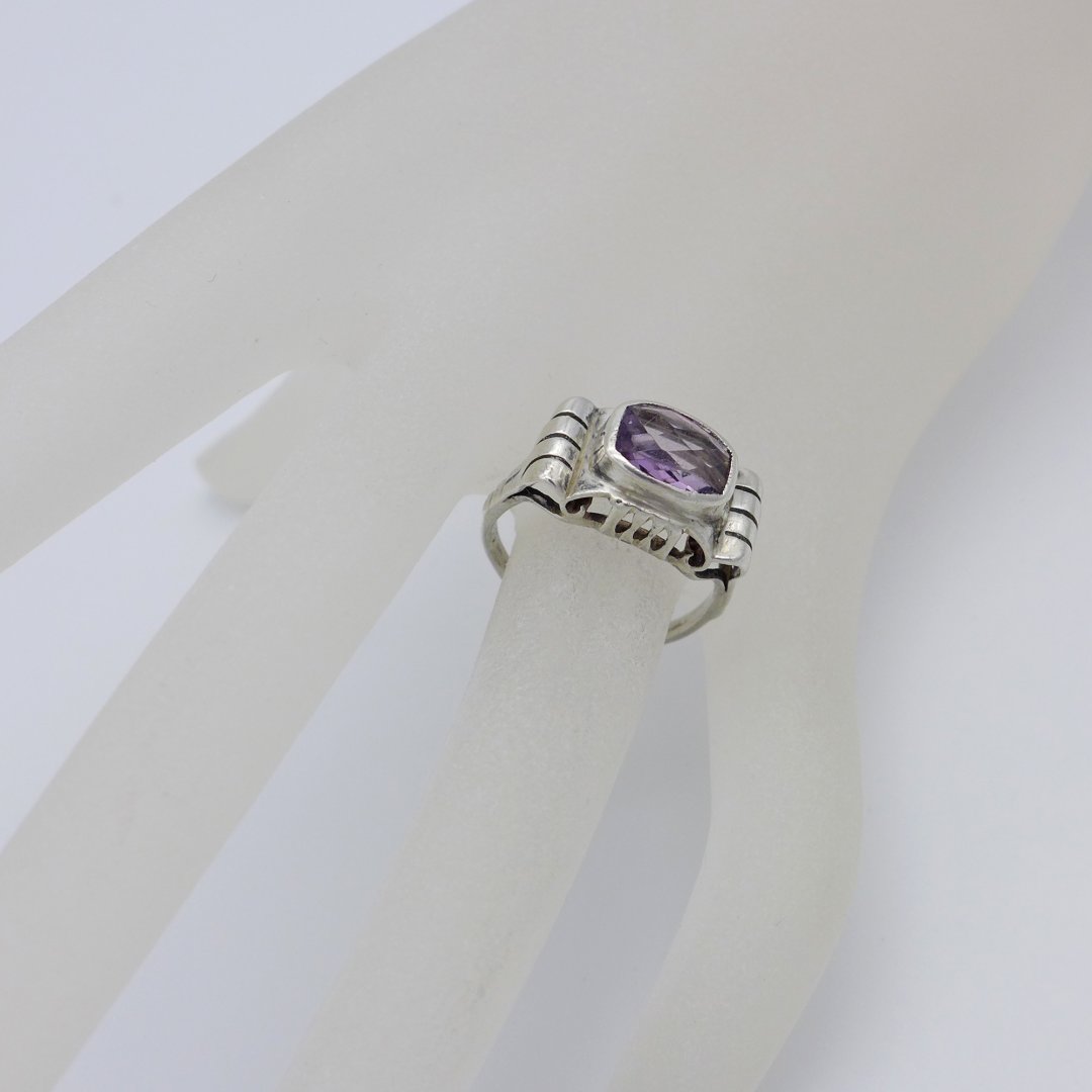 Art Déco Ring mit Lavendel-Amethyst